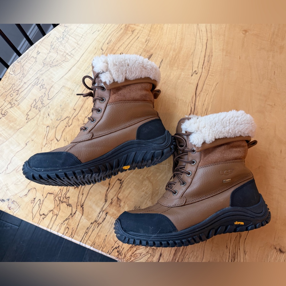 UGG Women's Chestnut Brown Shearling-Lined Winter Boots- Adirondack - Picture 4 of 11